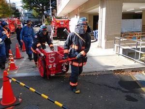 ホースカーを駆使します